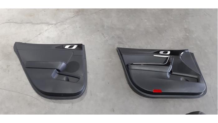 Verkleidung Set (komplett) van een Kia Ceed Sportswagon (CDF) 1.0i T-GDi 12V 2022