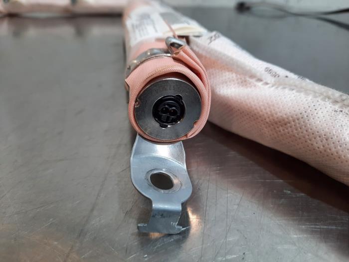 Takgardinairbag, höger från en Citroën C5 Aircross I (A4/AC/AJ/AR) 1.2 e-THP PureTech 130 2023