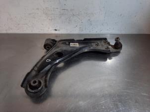 Used Front wishbone, right Citroen C5 Aircross (A4/AC/AJ/AR) 1.2 e-THP PureTech 130 Price € 60,50 Inclusive VAT offered by Autohandel Didier