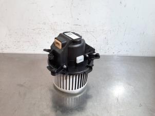 Used Heating and ventilation fan motor Citroen C5 Aircross (A4/AC/AJ/AR) 1.2 e-THP PureTech 130 Price € 60,50 Inclusive VAT offered by Autohandel Didier