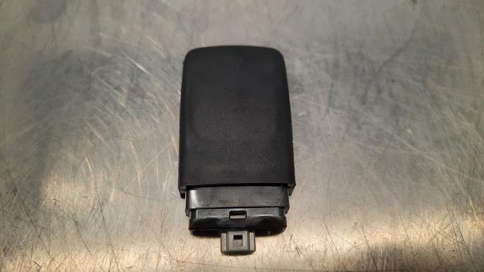 Begagnade Regnsensor Toyota Yaris IV (P21/PA1/PH1) 1.5 12V Hybrid 115 Pris € 24,20 Inklusive moms erbjuds av Autohandel Didier