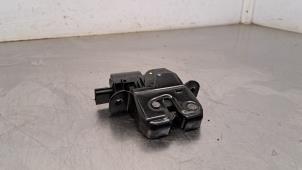 Used Tailgate lock mechanism Renault Twingo III (AH) 1.0 SCe 75 12V Price € 42,35 Inclusive VAT offered by Autohandel Didier