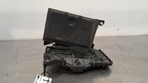Used Battery box Hyundai Kona (OS) 1.0 T-GDI 12V Price € 24,20 Inclusive VAT offered by Autohandel Didier