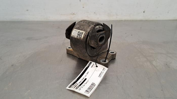 Used Engine mount Landrover Range Rover IV (LG) 4.4 SDV8 32V Price € 30,25 Inclusive VAT offered by Autohandel Didier