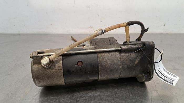Startmotor från en Land Rover Range Rover IV (LG) 4.4 SDV8 32V 2020