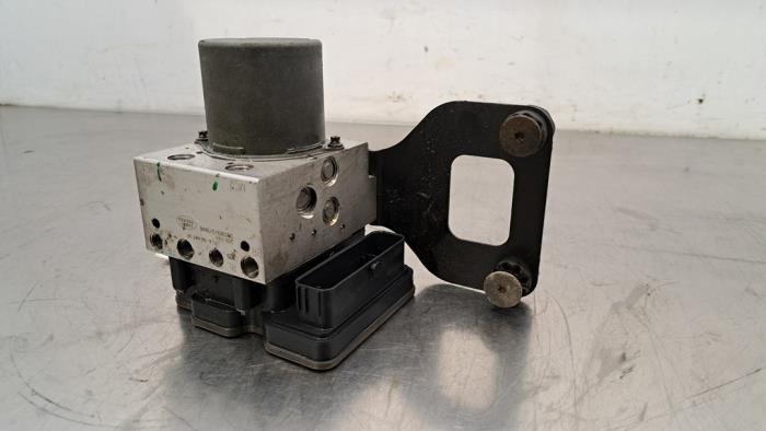 Usagé Pompe ABS Landrover Range Rover IV (LG) 4.4 SDV8 32V Prix € 332,75 Prix TTC proposé par Autohandel Didier