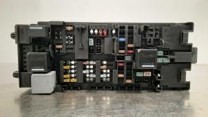 Used Fuse box Landrover Defender II 110 3.0 D200 MHEV Price on request offered by Autohandel Didier