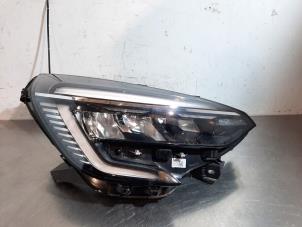 Used Headlight, right Renault Clio V (RJAB) 1.0 TCe 90 12V Price € 726,00 Inclusive VAT offered by Autohandel Didier