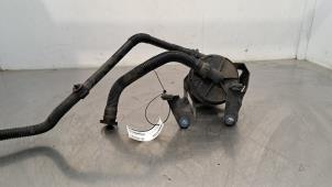 Used Secondary pump Audi Q7 (4LB) 4.2 FSI V8 32V Price on request offered by Autohandel Didier