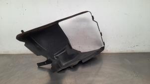 Used Air funnel Peugeot 308 SW (L4/L9/LC/LJ/LR) 1.5 BlueHDi 130 Price on request offered by Autohandel Didier