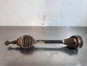 Used Front drive shaft, left Volkswagen Golf VII (AUA) 1.6 TDI BlueMotion 16V Price € 121,00 Inclusive VAT offered by Autohandel Didier