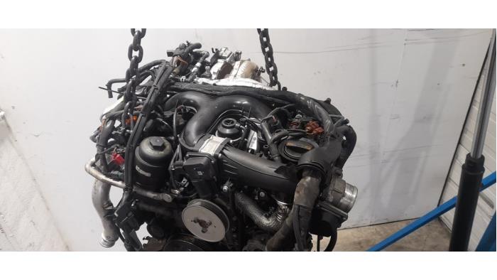Engine from a Audi A6 Avant (C7) 3.0 TDI V6 24V 2013