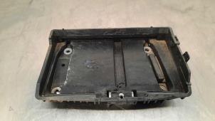Used Battery box Mercedes C (W205) C-200 1.5 EQ Boost Price € 30,25 Inclusive VAT offered by Autohandel Didier