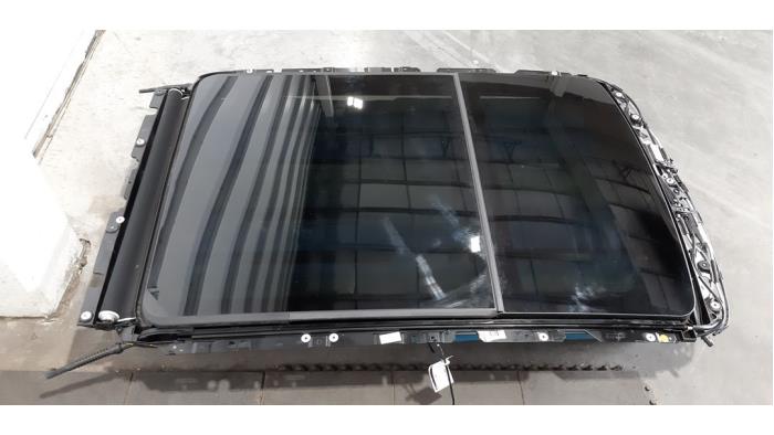 Panoramic roof from a BMW X5 (G05) xDrive 45 e iPerformance 3.0 24V 2022