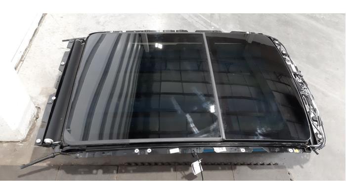 Używane Dach panoramiczny BMW X5 (G05) xDrive 45 e iPerformance 3.0 24V Cena € 1.996,50 Z VAT oferowane przez Autohandel Didier