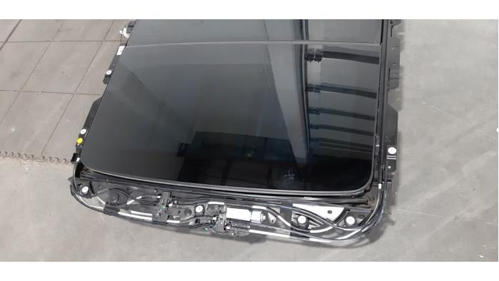 Panoramic roof from a BMW X5 (G05) xDrive 45 e iPerformance 3.0 24V 2022