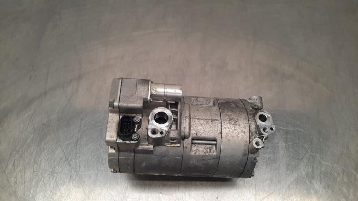 Air conditioning pumps with part number 64529496111 stock