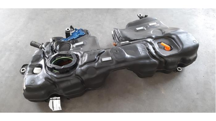 Tank Volvo V60 II 2.0 T6 16V Plug-in Hybrid AWD - 32312419