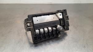 Used Fuse box Volkswagen Polo VI (AW1) 1.0 MPI 12V Price on request offered by Autohandel Didier