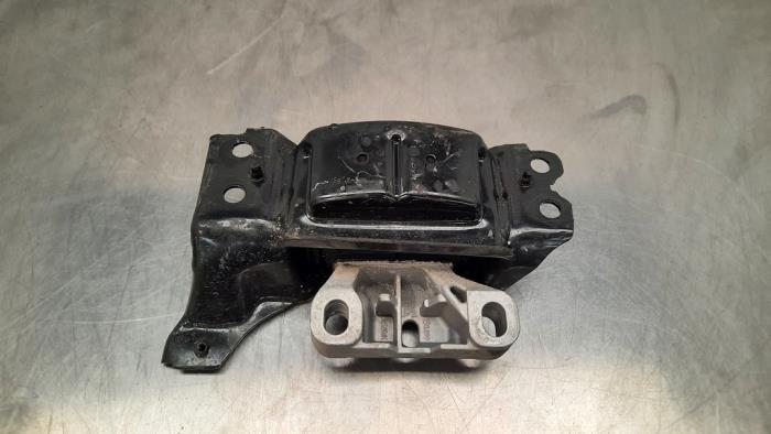 Usagé Support moteur Volkswagen Polo VI (AW1) 1.0 MPI 12V Prix € 24,20 Prix TTC proposé par Autohandel Didier