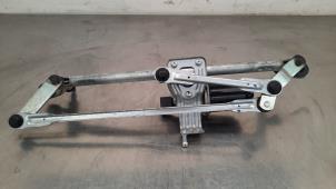 Used Wiper motor + mechanism Volkswagen Polo VI (AW1) 1.0 MPI 12V Price on request offered by Autohandel Didier