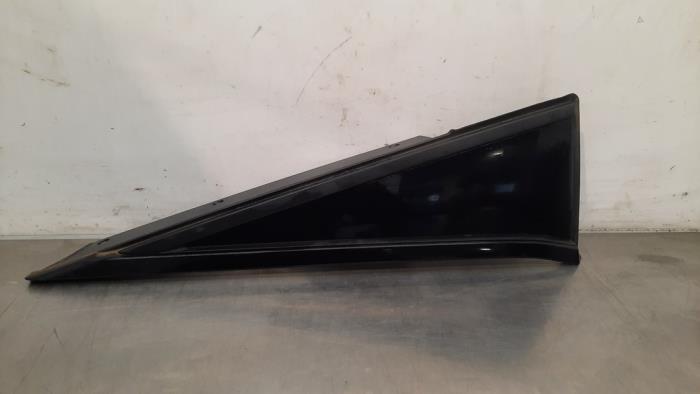 Usados Ventanilla triangular derecha detrás Peugeot 408 1.2 12V PureTech 130 Precio € 42,35 IVA incluido ofrecido por Autohandel Didier