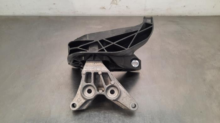 Engine mount Peugeot 408, 2022 1.2 12V PureTech 130, Liftback, Petrol, 1.199cc, 96kW (131pk), FWD, EB2ADTS; HNS, 2022-07, FPHNS (Used)