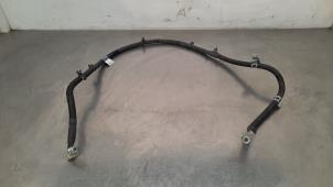 Usados Poste de batería Infiniti Q30 (H15) 2.2d 16V Precio € 36,30 IVA incluido ofrecido por Autohandel Didier