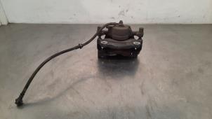 Used Front brake calliper, left Nissan Qashqai (J12) 1.3 DIG-T MHEV 16V Price on request offered by Autohandel Didier