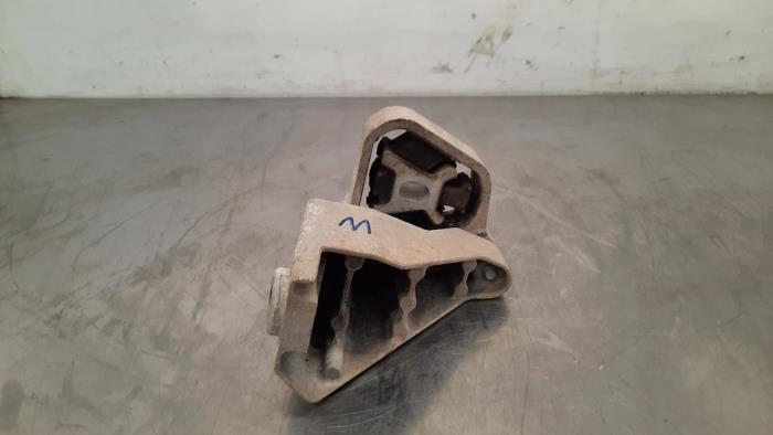 Used Engine mount Mercedes Vito (447.6) 1.7 110 CDI 16V Price € 24,20 Inclusive VAT offered by Autohandel Didier
