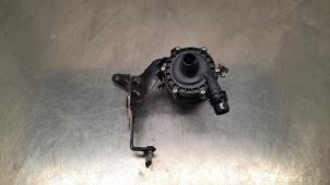 Begagnade Extra vattenpump Mercedes C Estate (S206) C-200d 2.0 Turbo 16V Pris € 102,85 Inklusive moms erbjuds av Autohandel Didier