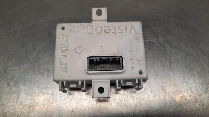 Usagé Module navigation Renault Master III (FV) 2.3 Energy dCi 180 Twin Turbo 16V FWD Prix € 36,30 Prix TTC proposé par Autohandel Didier