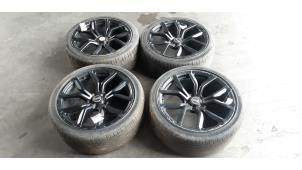 Used Set of wheels + tyres Landrover Range Rover IV (LG) 4.4 SDV8 32V Price € 1.300,75 Inclusive VAT offered by Autohandel Didier
