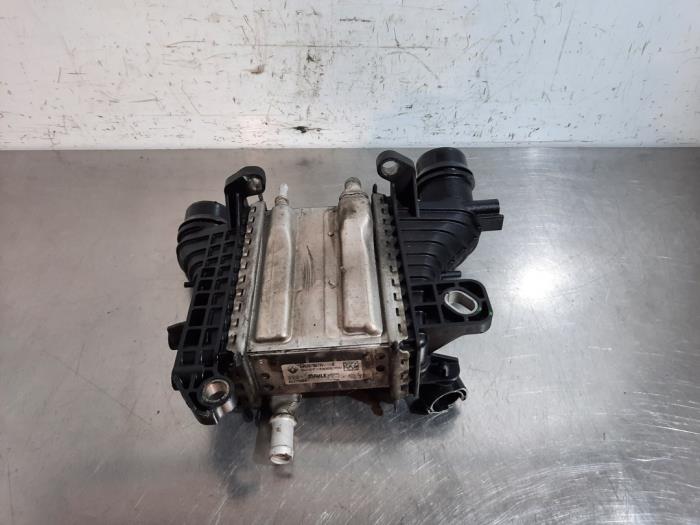 Usados Intercooler Mercedes A (177.0) 1.5 A-180d Precio € 266,20 IVA incluido ofrecido por Autohandel Didier