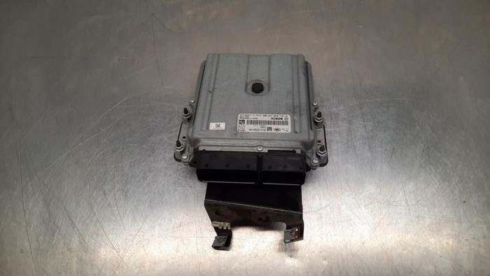 Used Engine management computer Landrover Range Rover IV (LG) 4.4 SDV8 32V Price € 332,75 Inclusive VAT offered by Autohandel Didier