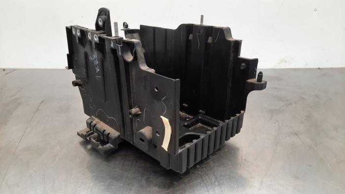 Begagnade Batterilåda Ford Ka+ 1.2 Pris € 24,20 Inklusive moms erbjuds av Autohandel Didier