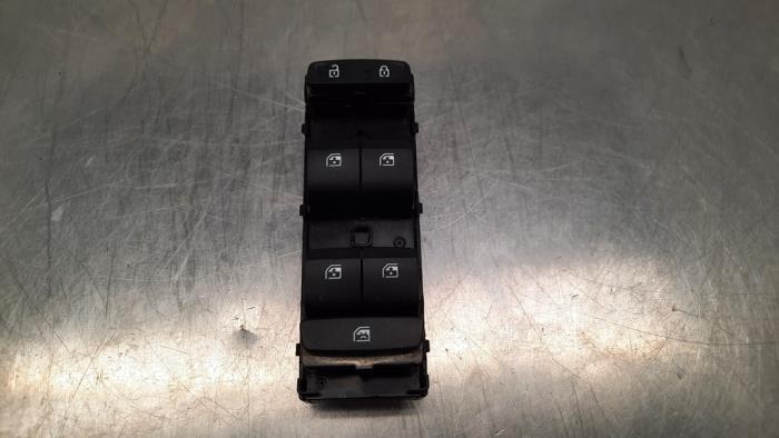 Usados Interruptor combinado de ventanillas Hyundai Tucson (NX) 1.6 T-GDI Hybrid 48V Precio € 48,40 IVA incluido ofrecido por Autohandel Didier
