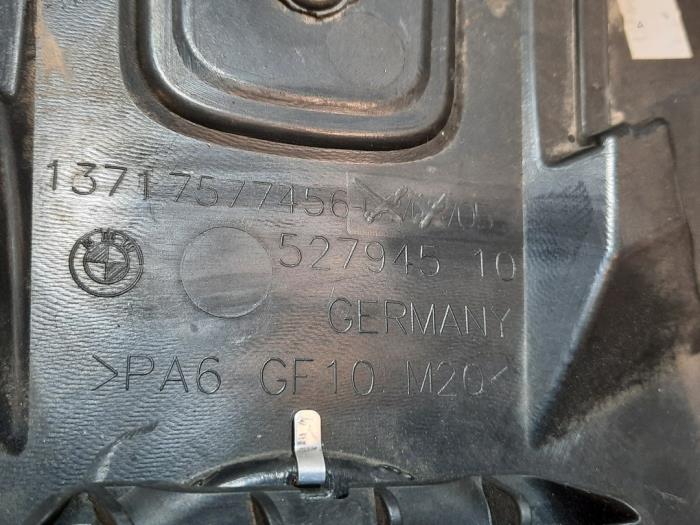 Engine cover BMW X5 xDrive 50i 4.4 V8 32V 137175774560 N63B44A