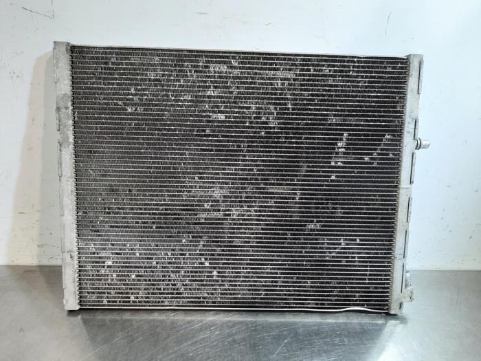 Usagé Radiateur BMW X5 (E70) xDrive 50i 4.4 V8 32V Prix € 42,35 Prix TTC proposé par Autohandel Didier