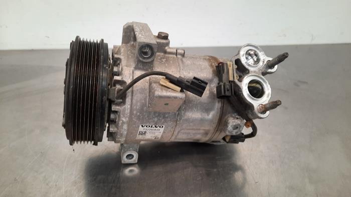 Air conditioning pump Volvo XC60 II 2.0 D4 16V - 32260849 D4204T7