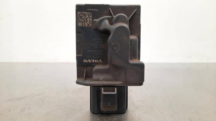 Gebrauchte Kraftstoffpumpe Modul Volvo XC60 II (UZ) 2.0 D4 16V Preis € 42,35 Mit Mehrwertsteuer angeboten von Autohandel Didier
