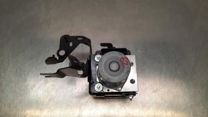Usagé Bloc ABS Nissan Juke (F16) 1.0 DIG-T 12V Prix € 229,90 Prix TTC proposé par Autohandel Didier