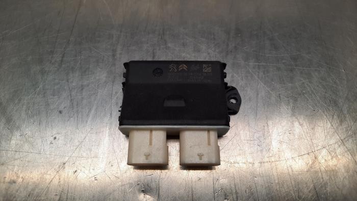Begagnade PDC-modul Peugeot 408 1.2 12V PureTech 130 Pris € 24,20 Inklusive moms erbjuds av Autohandel Didier