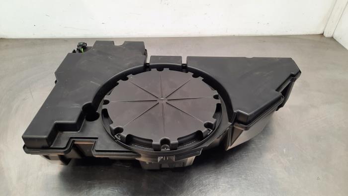 Używane Subwoofer Audi RS 6 Avant (C8) 4.0 V8 TFSI Mild Hybrid 32V Cena € 532,40 Z VAT oferowane przez Autohandel Didier
