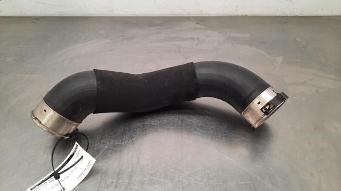 Gebrauchte Intercooler Schlauch BMW X1 (F48) sDrive 16d 1.5 12V TwinPower Preis € 24,20 Mit Mehrwertsteuer angeboten von Autohandel Didier