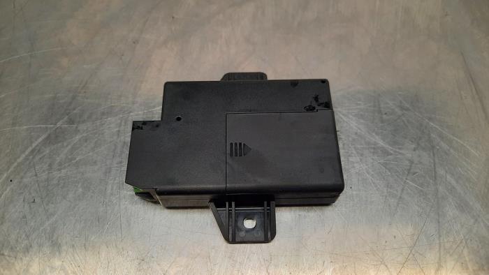 Begagnade Bluetooth-modul Mini Mini (F56) 1.5 12V Cooper Pris € 60,50 Inklusive moms erbjuds av Autohandel Didier