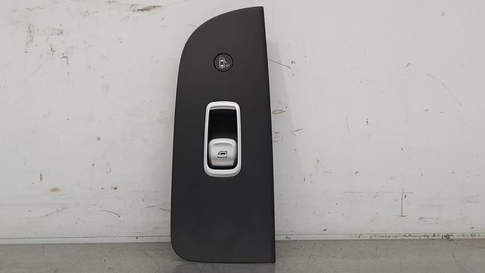 Usados Interruptor combinado de ventanillas MG Marvel R AWD Performance Precio € 42,35 IVA incluido ofrecido por Autohandel Didier