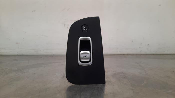 Usados Interruptor combinado de ventanillas MG Marvel R AWD Performance Precio € 42,35 IVA incluido ofrecido por Autohandel Didier
