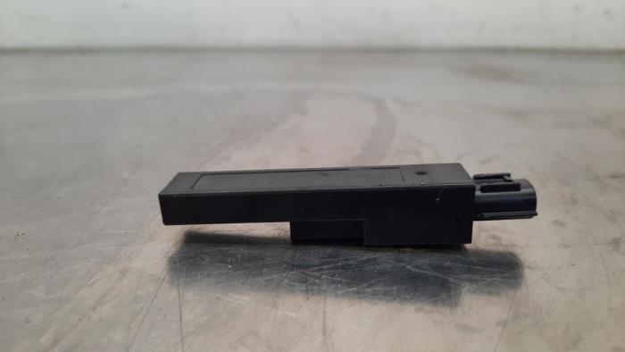 Używane Keyless Entry-Antena MG Marvel R AWD Performance Cena € 24,20 Z VAT oferowane przez Autohandel Didier