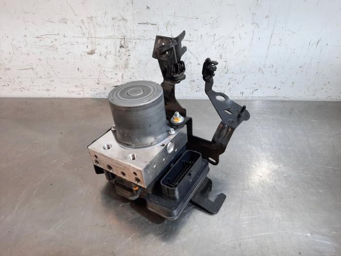 Usagé Pompe ABS Renault Clio V (RJAB) 1.0 SCe 65 12V Prix € 199,65 Prix TTC proposé par Autohandel Didier